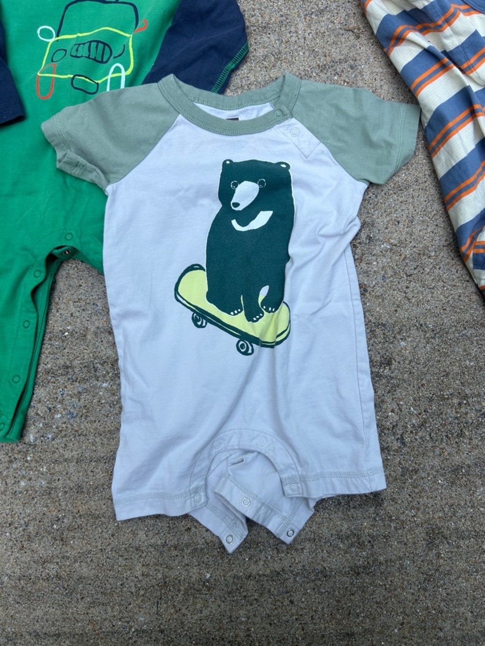 Tea Collection 3 Bundle Rompers - Picture 4 of 7